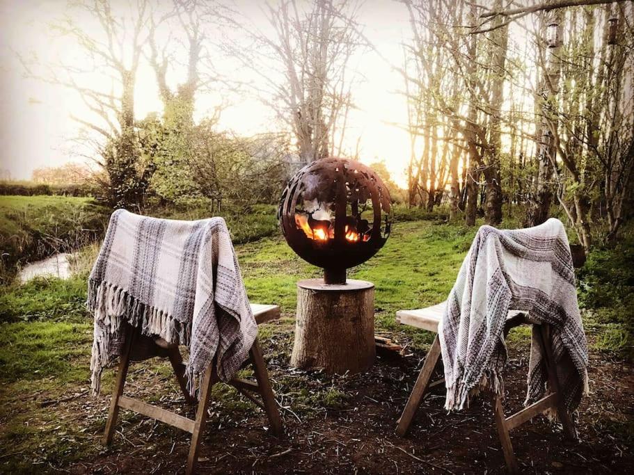 Cherry Tub In The Orchard. Cozy Getaway Stillington Ngoại thất bức ảnh